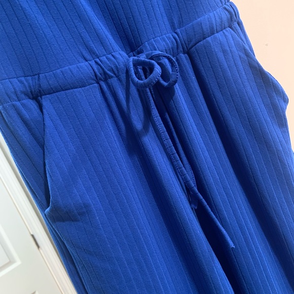 Jumpsuit ✨ - Picture 3 of 4